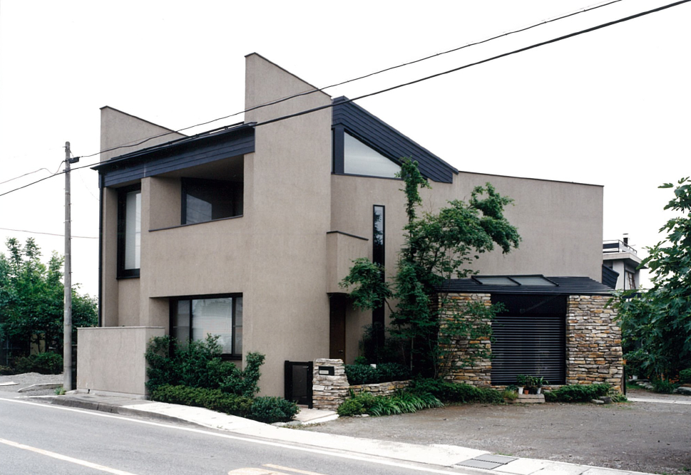 三宅建築設計事務所 三宅邸 山梨県 木造 2階建