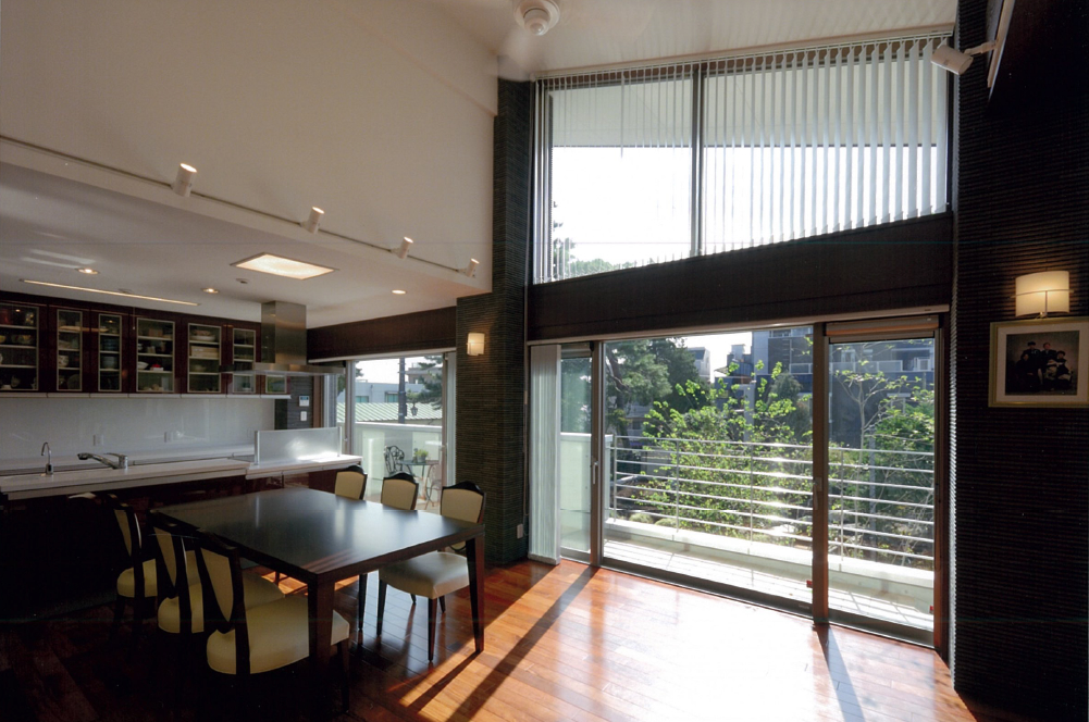 三宅建築設計事務所 朝賀邸 東京都 RC造 鉄骨造 2階建