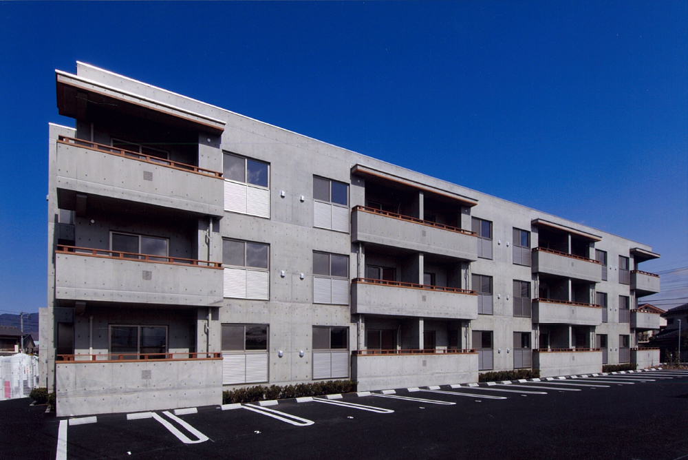 三宅建築設計事務所 Ｒｏｙ‘ｓ Ｐｌａｃｅ 山梨県 RC造 4階建