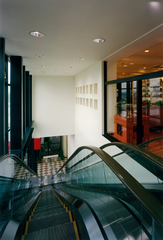 三宅建築設計事務所 Ｒosso Ｐｒｏｖａ 広島県 鉄骨造 2階建