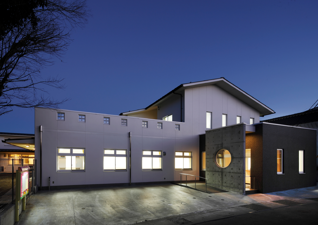 三宅建築設計事務所 都保育園 山梨県 RC造 2階建