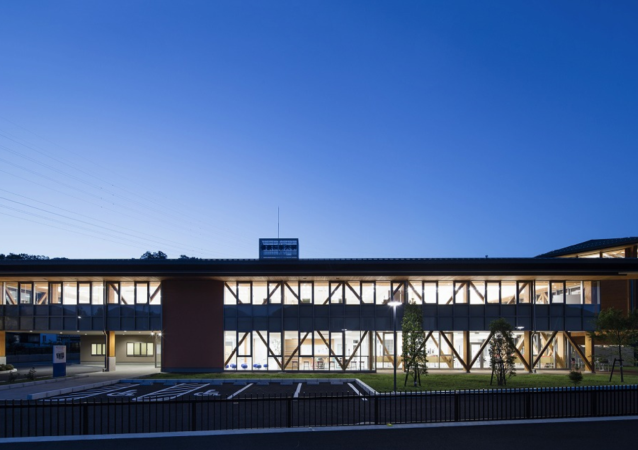 三宅建築設計事務所 健康科学大学看護学部 1号館・講義棟 山梨県 木造 2階建