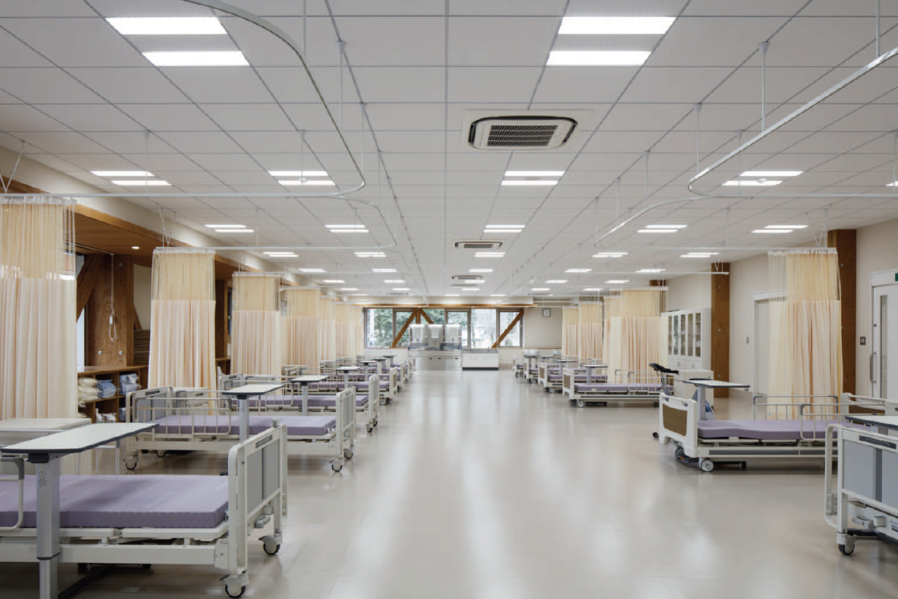 三宅建築設計事務所 健康科学大学看護学部 1号館・講義棟 山梨県 木造 2階建