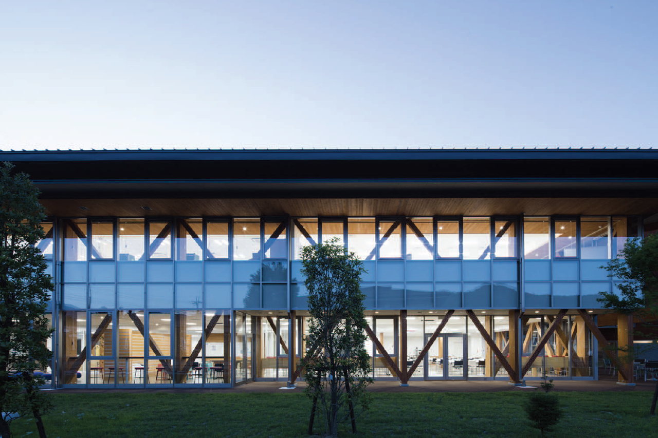 三宅建築設計事務所 健康科学大学看護学部 1号館・講義棟 山梨県 木造 2階建