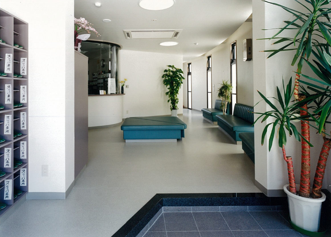 三宅建築設計事務所 立川医院 山梨県 木造 2階建