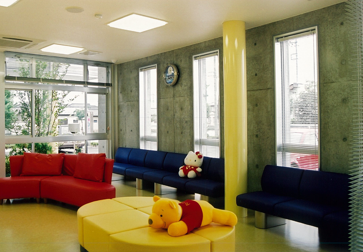 三宅建築設計事務所 桜こどもクリニック 山梨県 鉄骨造 2階建