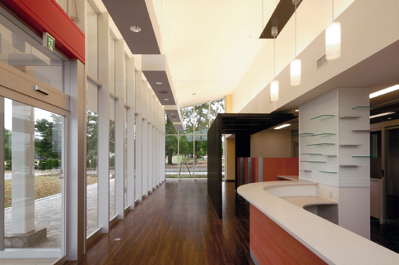 三宅建築設計事務所 いちい調剤薬局 山梨県 鉄骨造 2階建