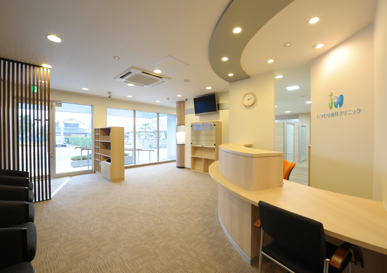 三宅建築設計事務所 いつむら歯科 山梨県 鉄骨造 3階建