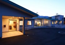 三宅建築設計事務所 グループホーム アルプスのなかまたち 山梨県 木造 平屋建