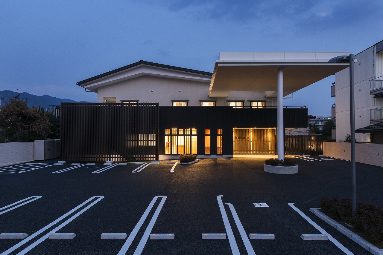 三宅建築設計事務所 特別養護老人ホ－ム ＷＡＲＡＫＵ 山梨県 鉄骨造 2階建