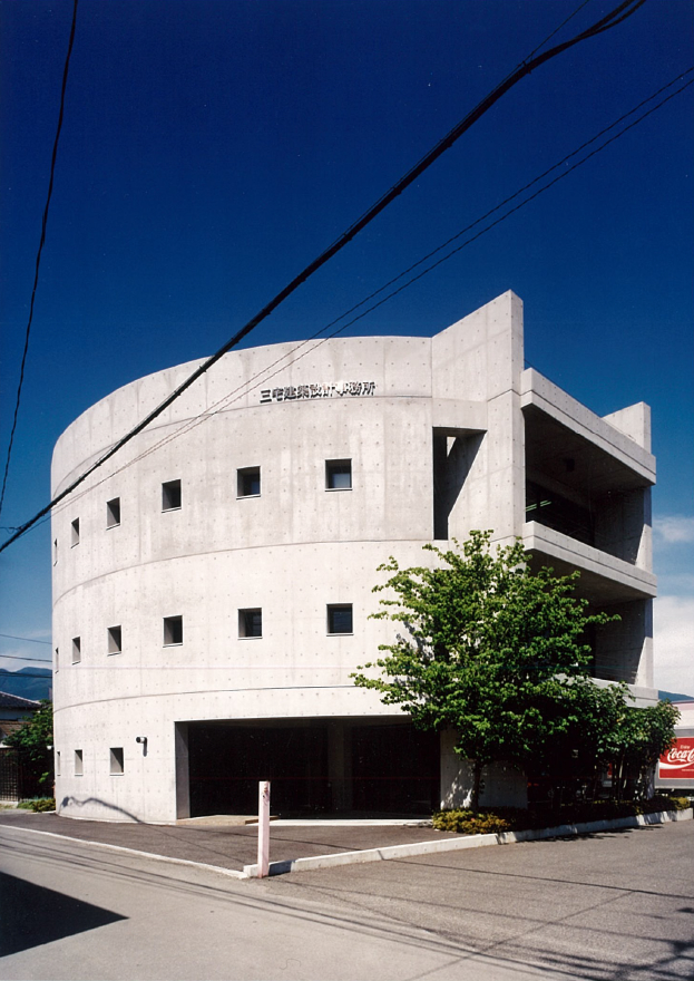 三宅建築設計事務所 マティアＭ 山梨県 RC造 3階建