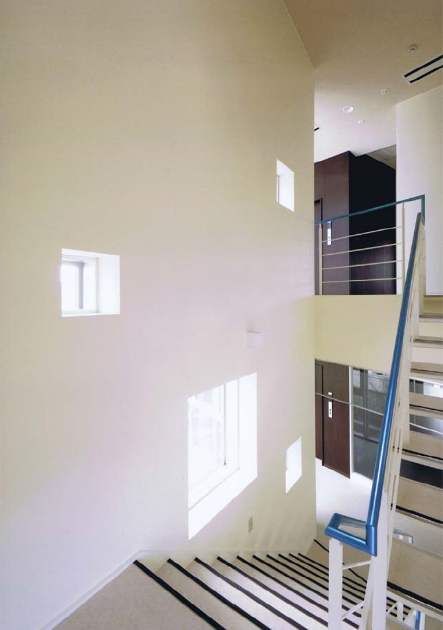 三宅建築設計事務所 アスフィール社屋ビル 山梨県 鉄骨造 3階建