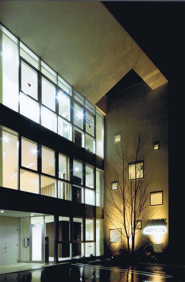 三宅建築設計事務所 アスフィール社屋ビル 山梨県 鉄骨造 3階建