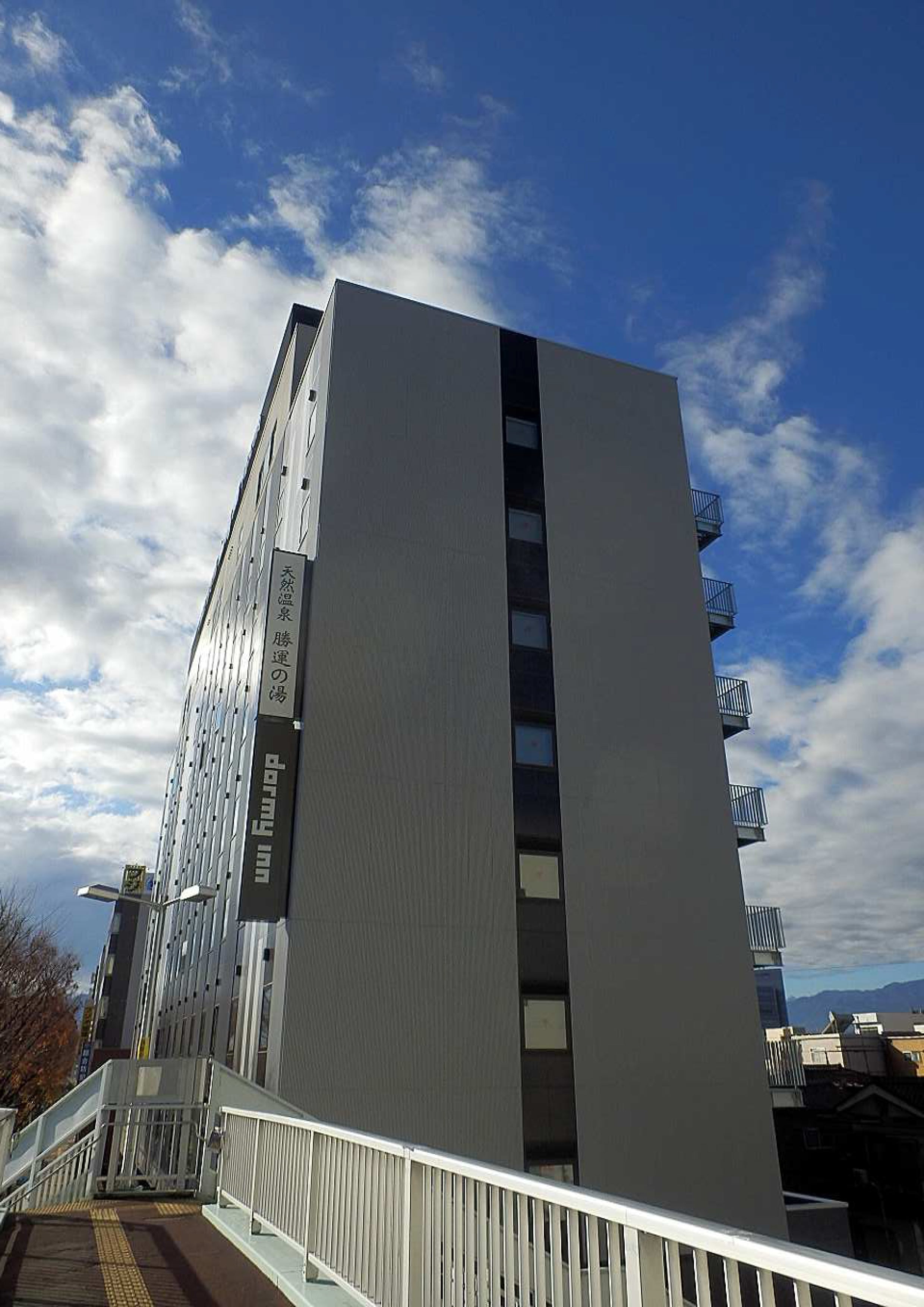 三宅建築設計事務所 ドーミーイン甲府丸の内 山梨県 鉄骨造 地下1階 地上9階建